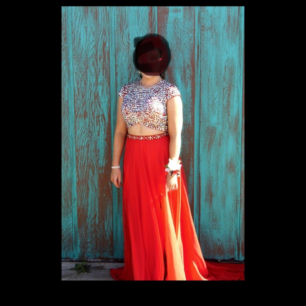 2 pc red dress. Size 10/12.